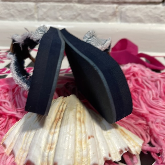 Fringed Blue Jean So Sandals🩴 - Picture 5 of 5